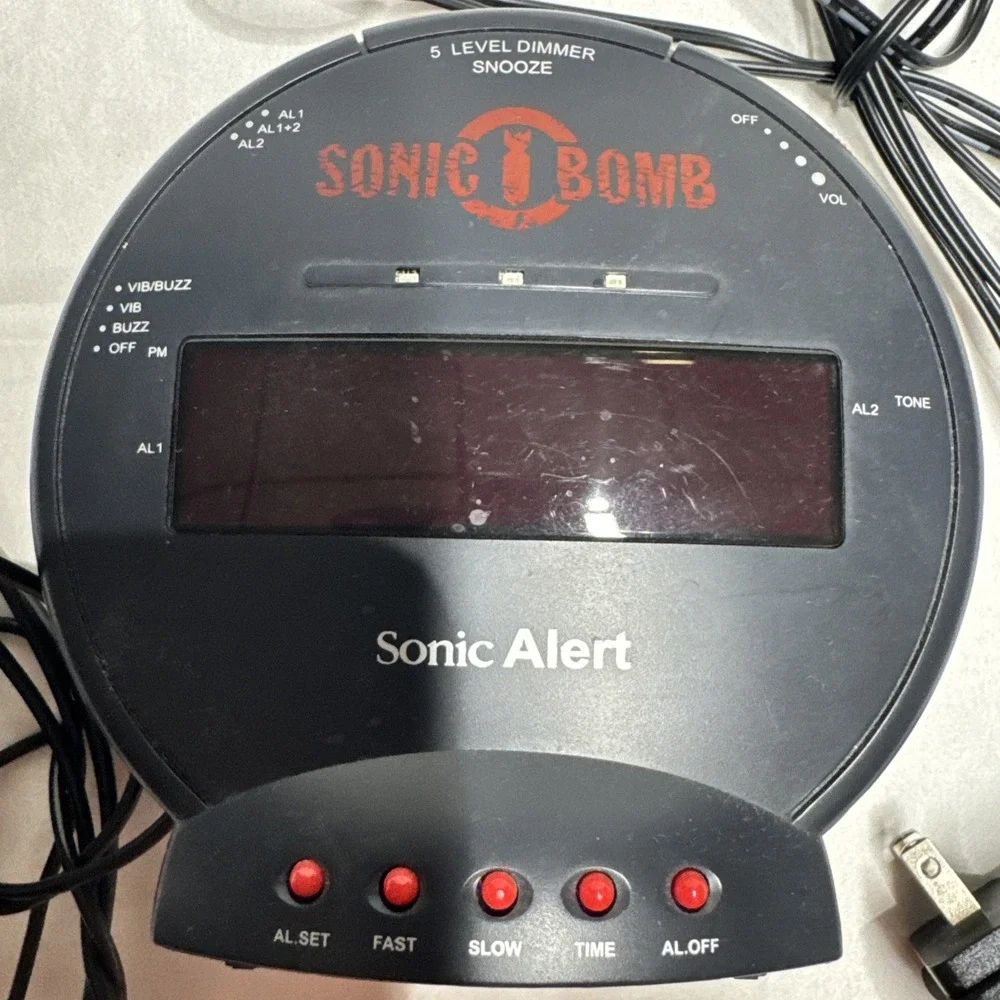 Sonic Alert Sonic Bomb Vibrating Alarm Clock with Bed Shaker TESTED WORKING